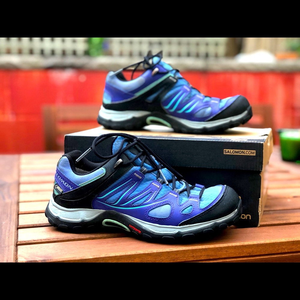 Solomon waterproof hiking boots